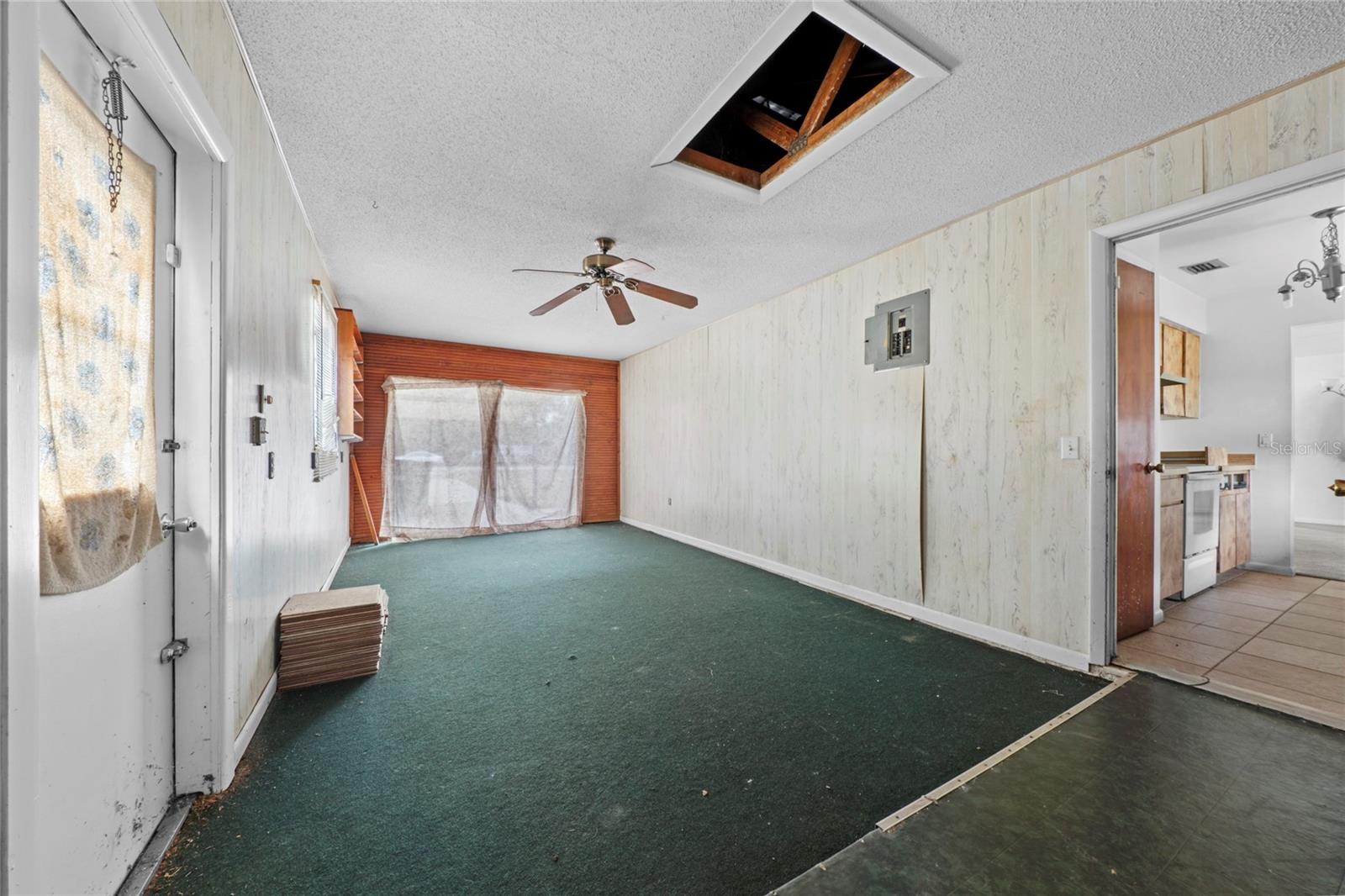 712 N Old Wire Rd Property Photo 17