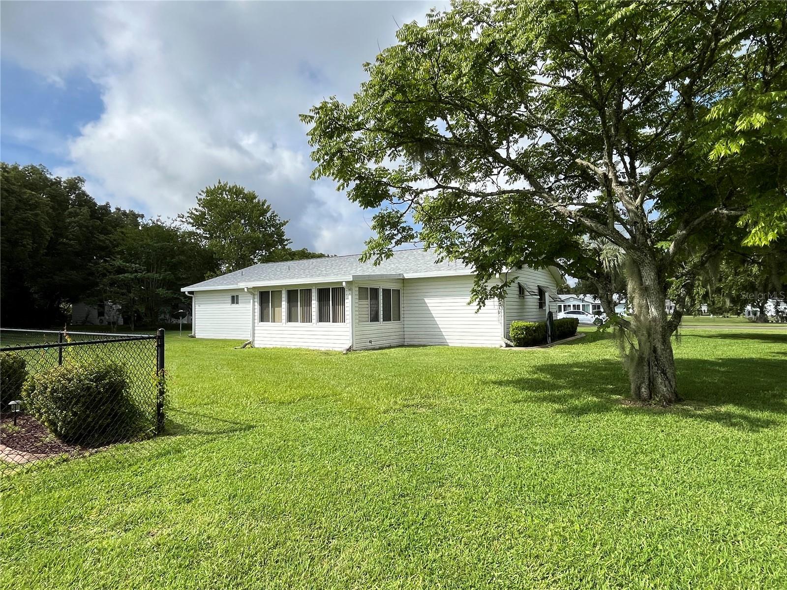 10173 Se 175th Ln Property Photo 8