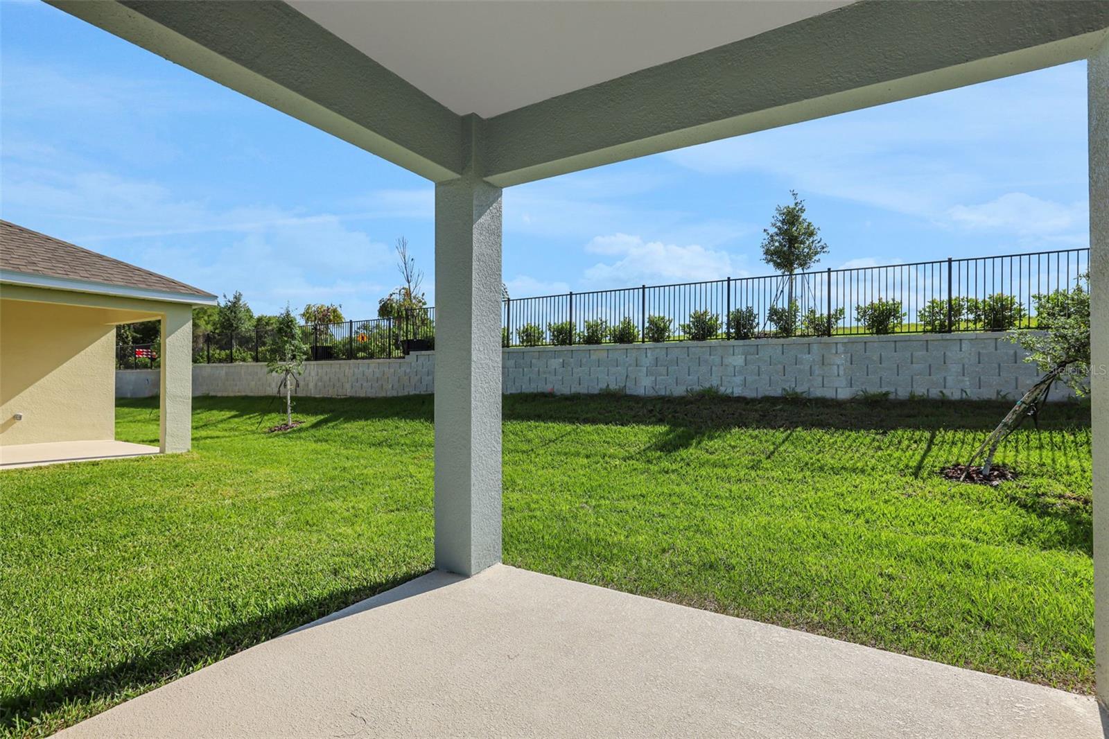 2848 Supermarine Rd Property Photo 5