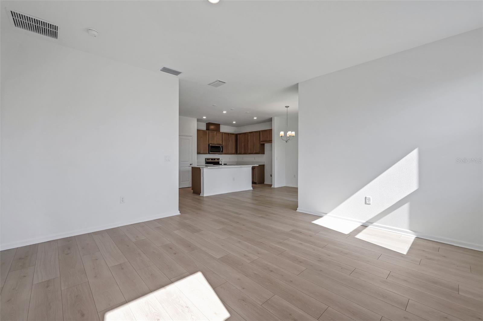 2848 Supermarine Rd Property Photo 13