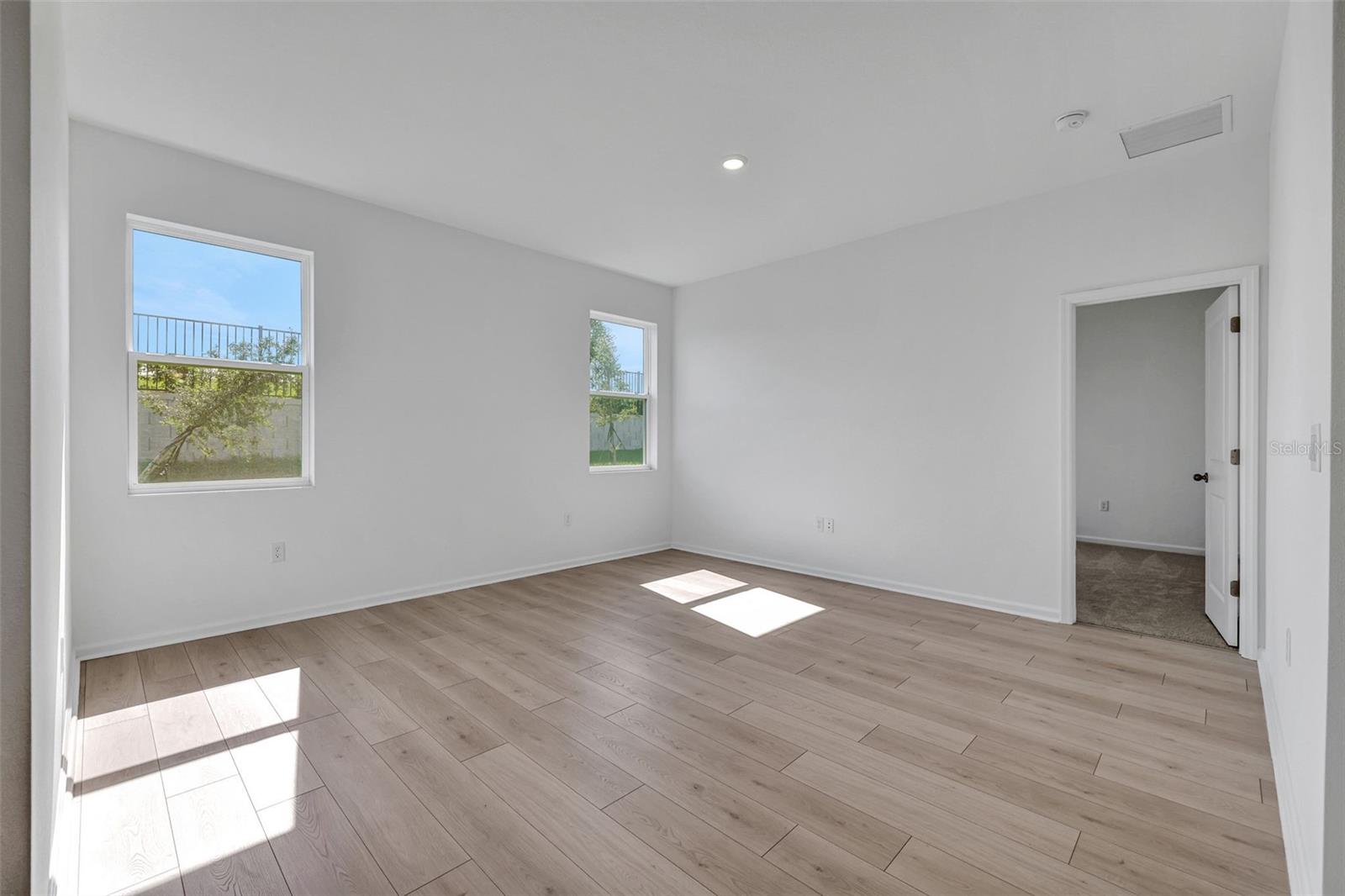 2848 Supermarine Rd Property Photo 26