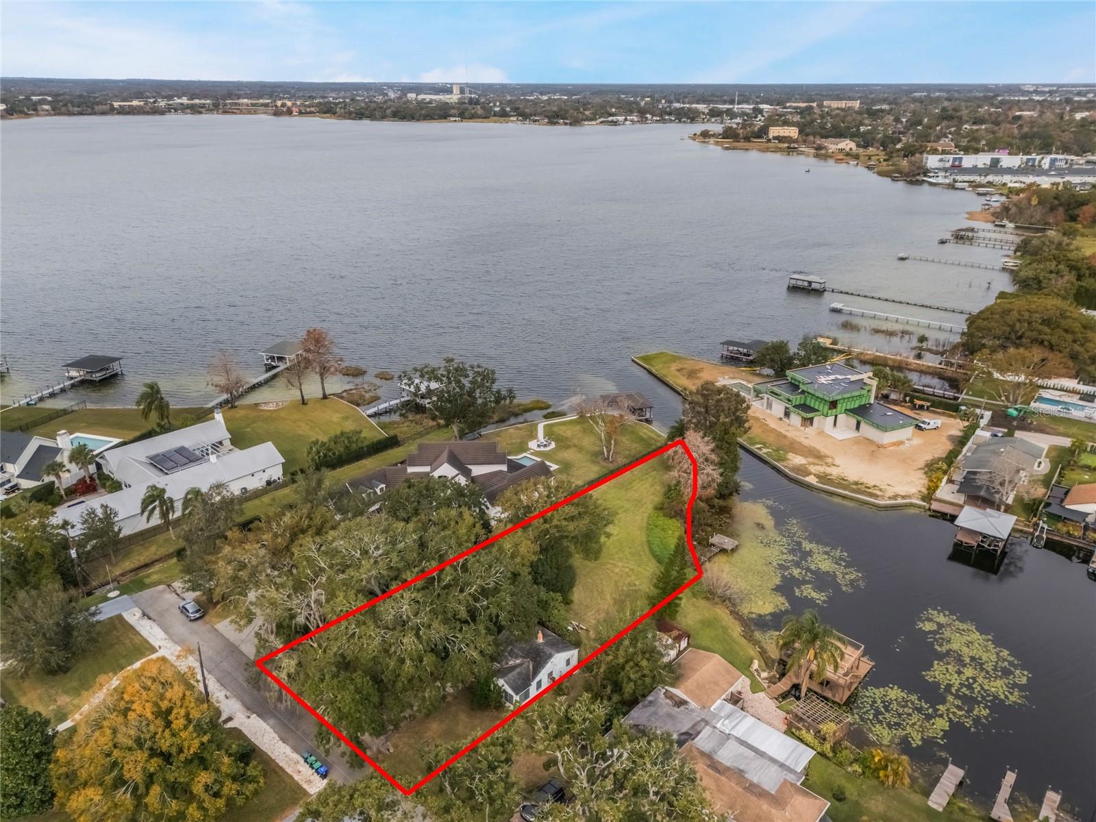 1113 Venetian Ave Property Photo