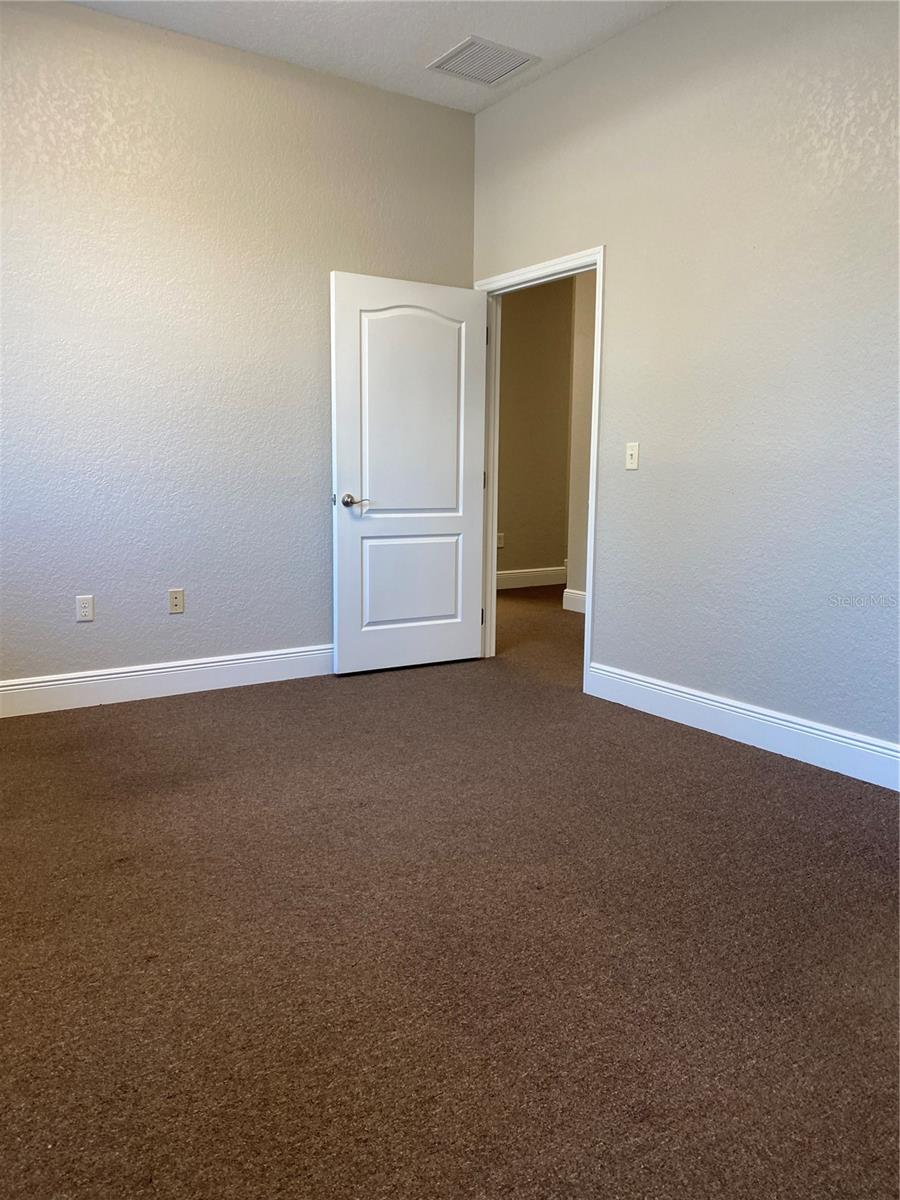 1213 W Miller St Property Photo 8