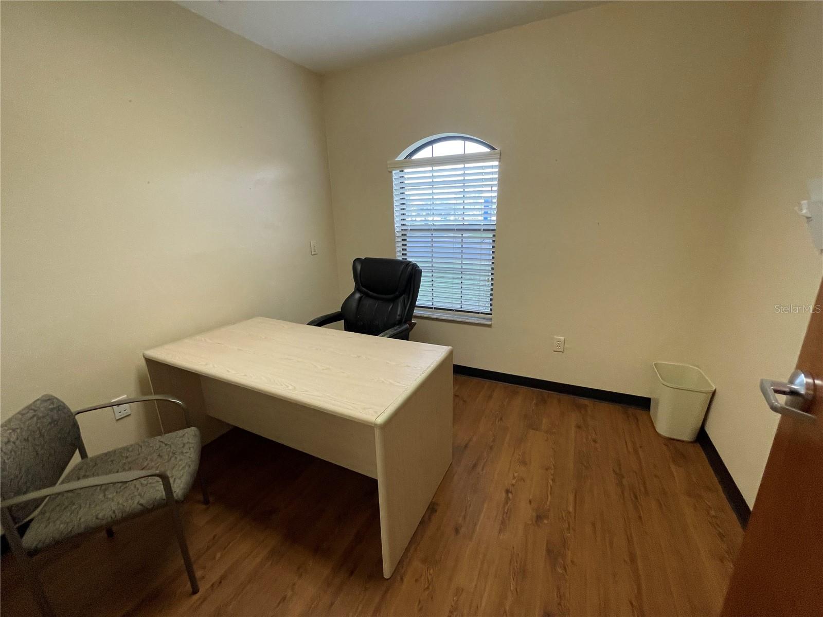 601 E Dixie Ave #101 Property Photo 11