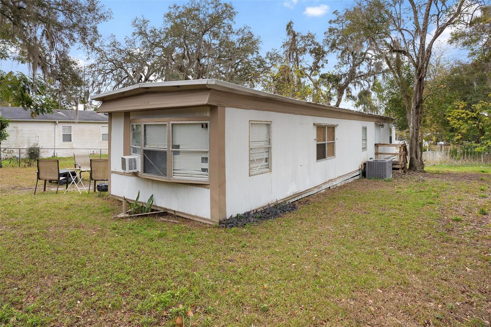 2107 Hialeah Ave Property Photo 5