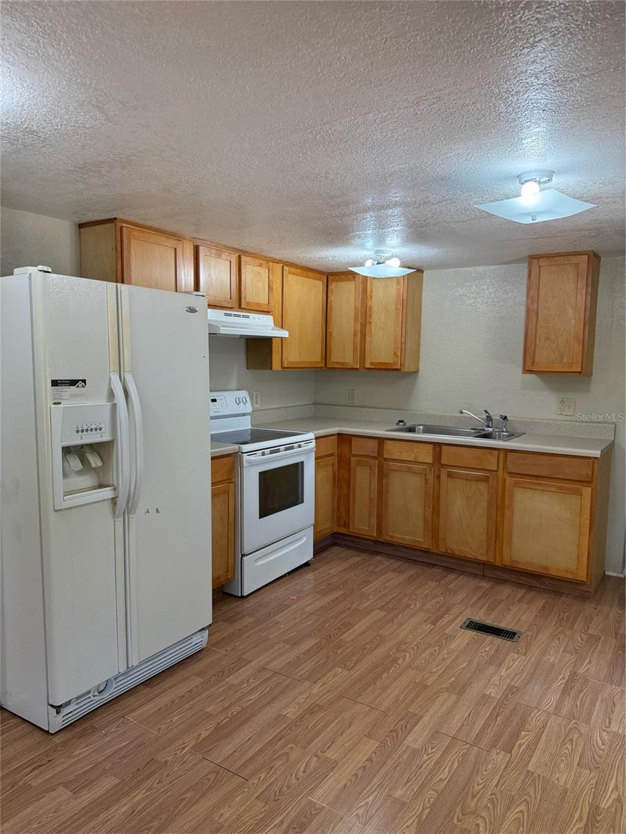 2107 Hialeah Ave Property Photo 10