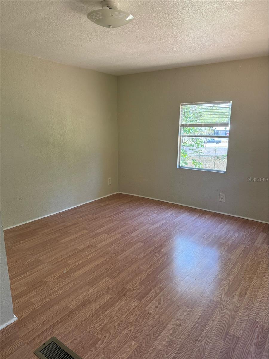 2107 Hialeah Ave Property Photo 11