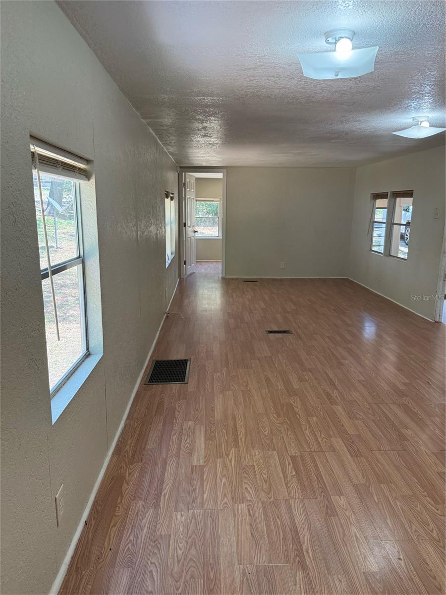 2107 Hialeah Ave Property Photo 14