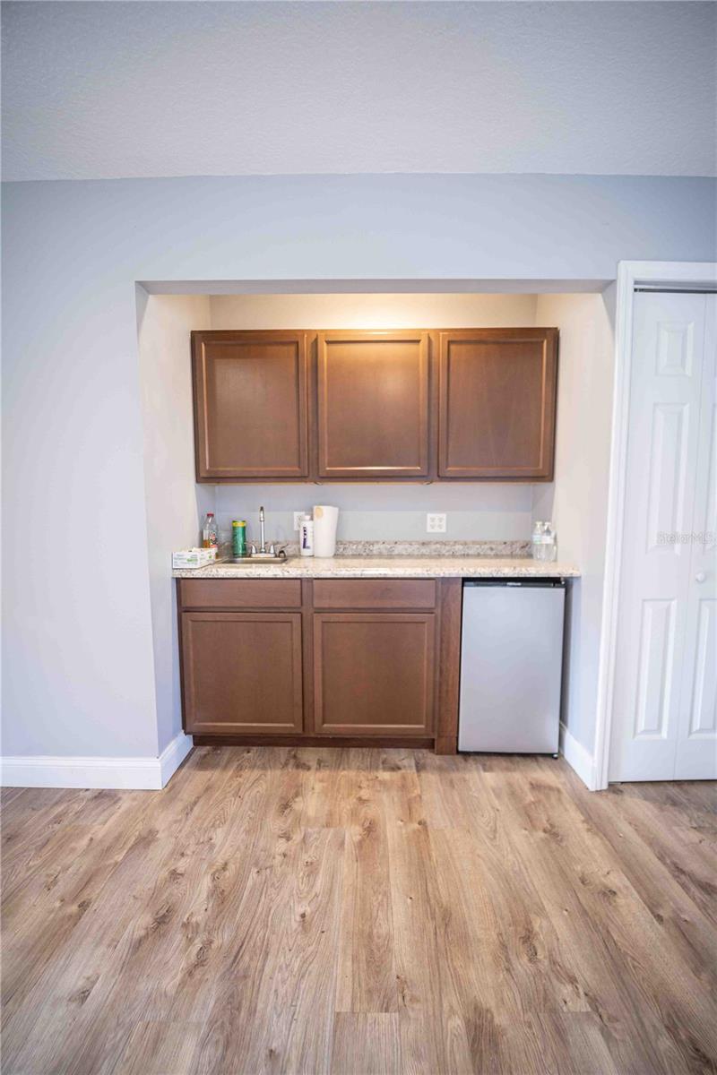 6876 E State Road 44 Property Photo 13