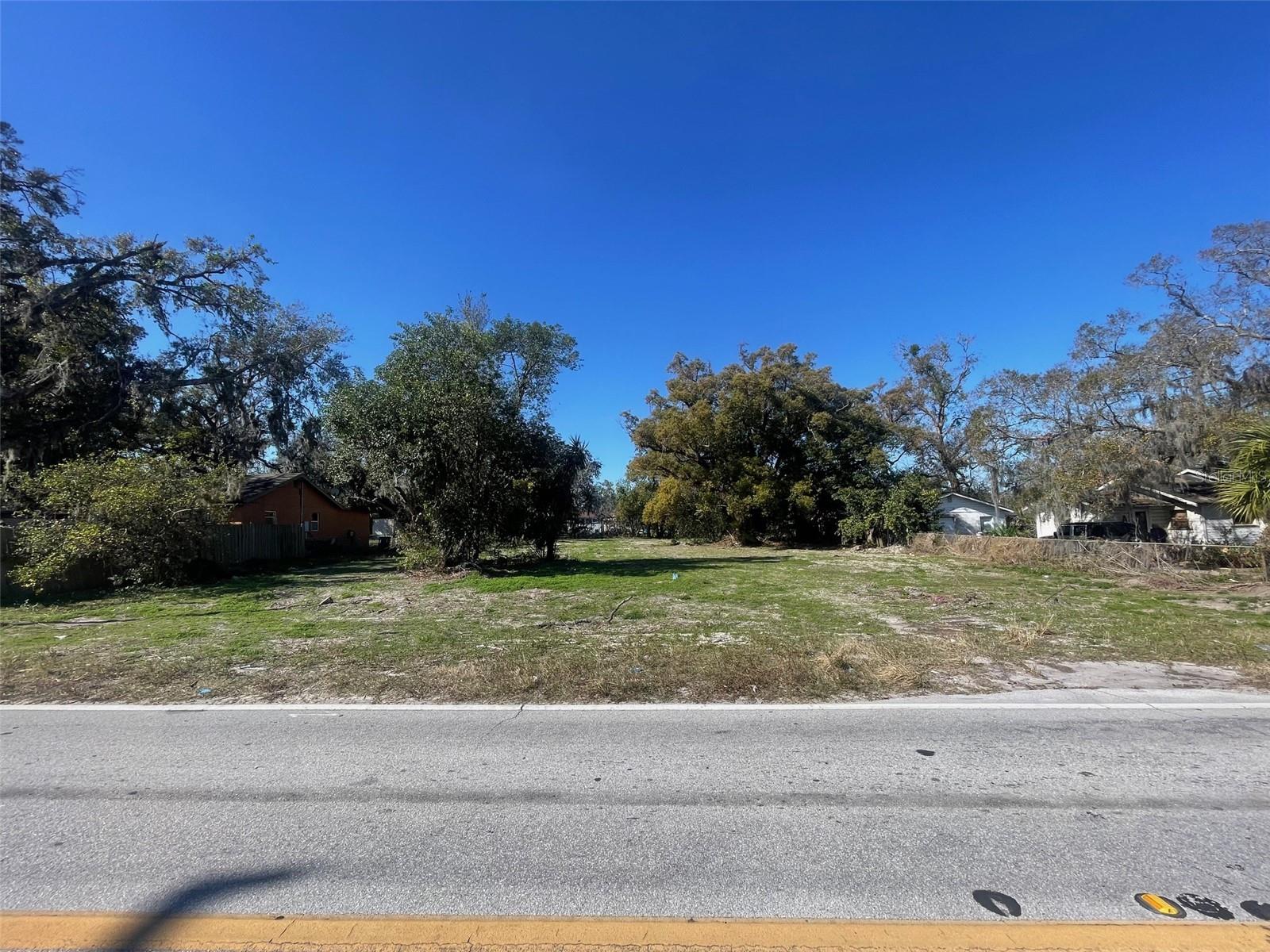 1230 N Chestnut Rd Property Photo 1