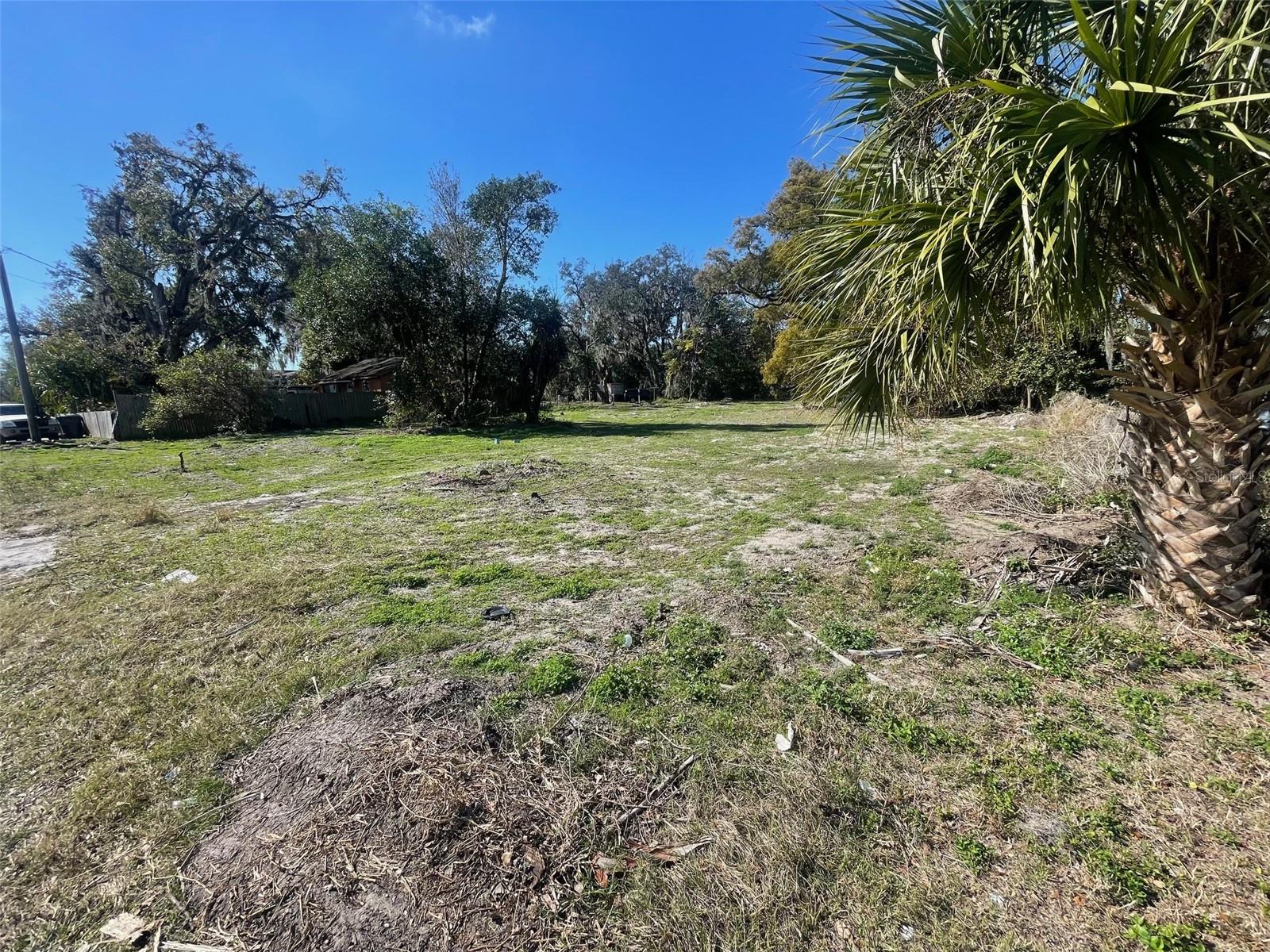 1230 N Chestnut Rd Property Photo 2