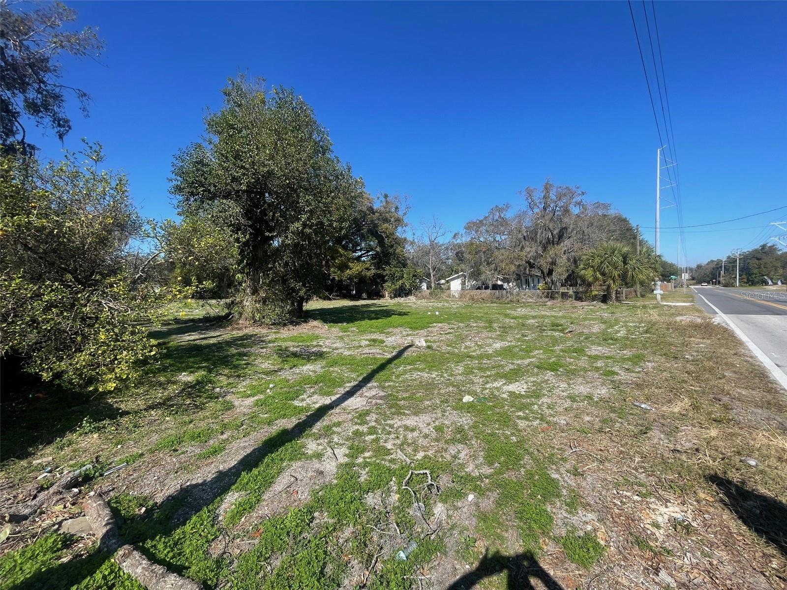 1230 N Chestnut Rd Property Photo 3