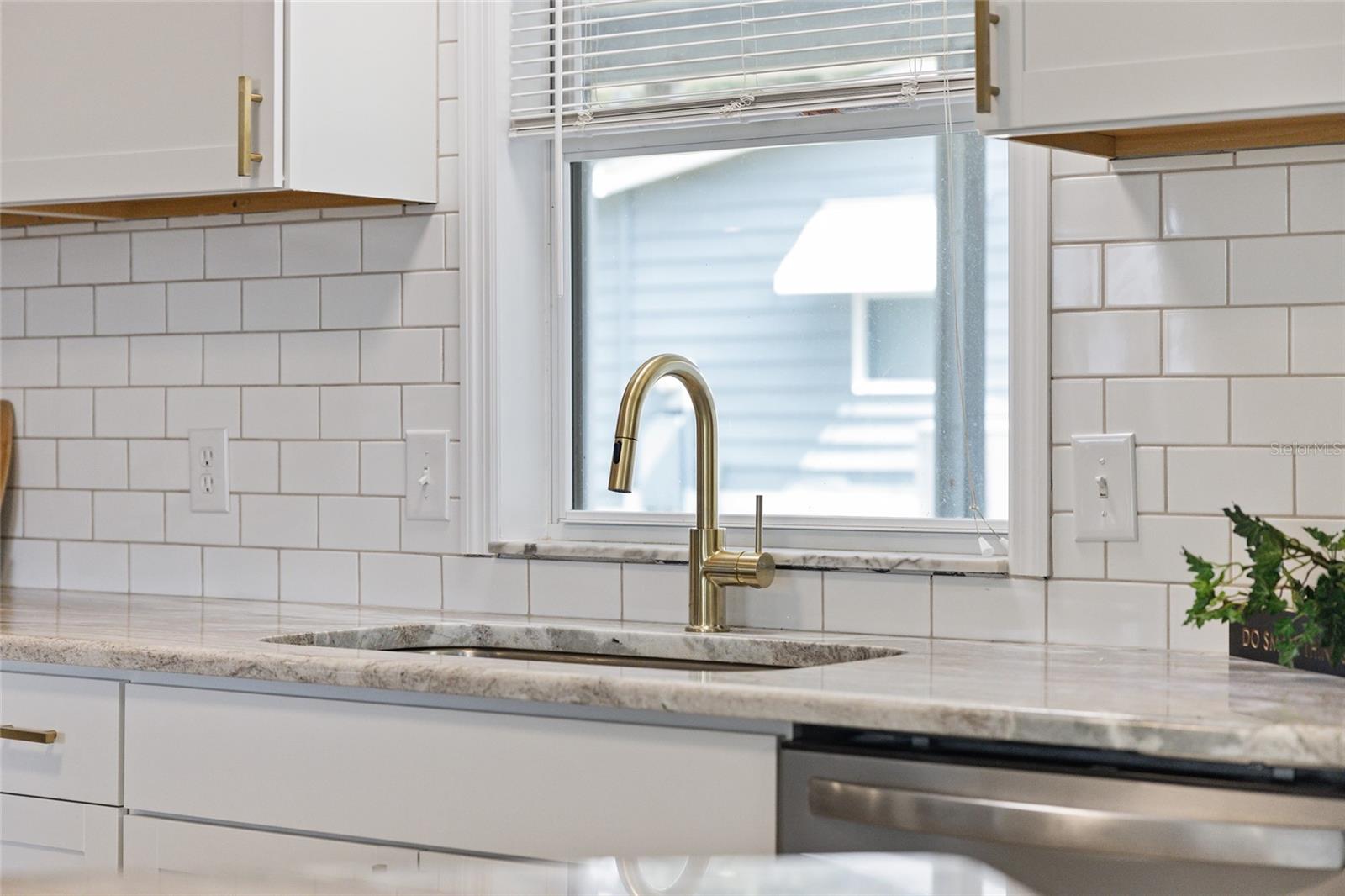 1613 Cherry Hill Rd Property Photo 6