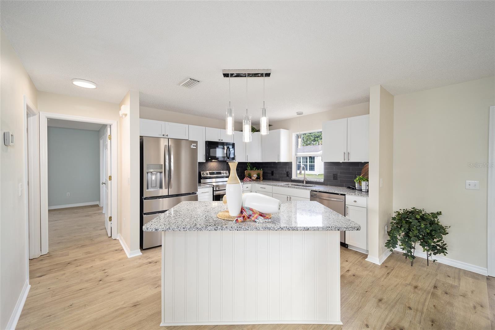 901 Chula Ct Property Photo 4