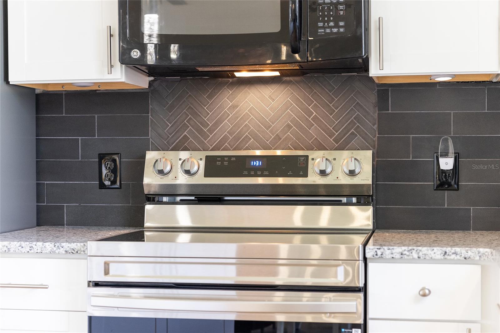 901 Chula Ct Property Photo 6