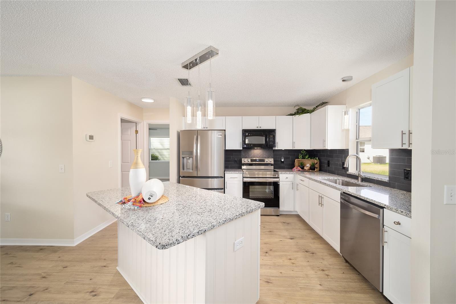 901 Chula Ct Property Photo 8