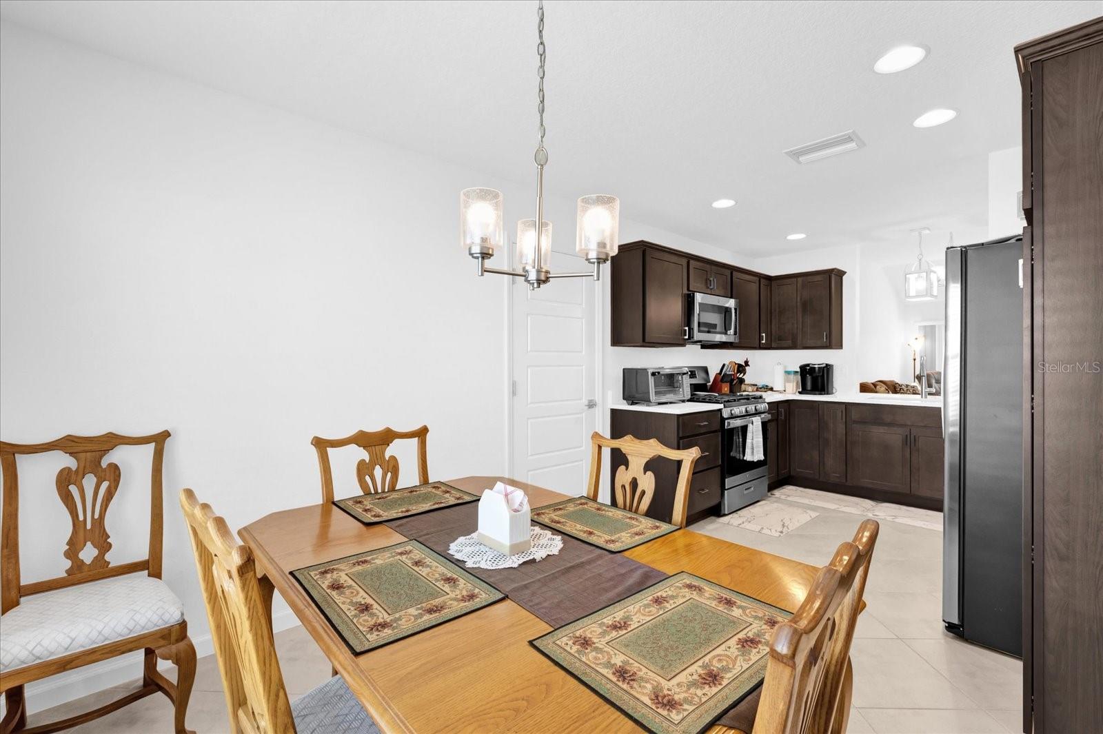 1392 Kenneth St Property Photo 11