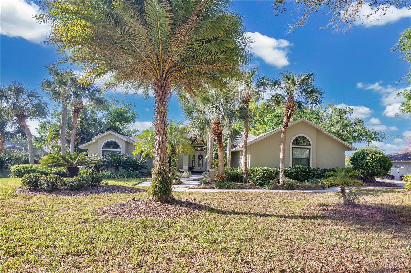 2746 Park Royal Dr Property Photo