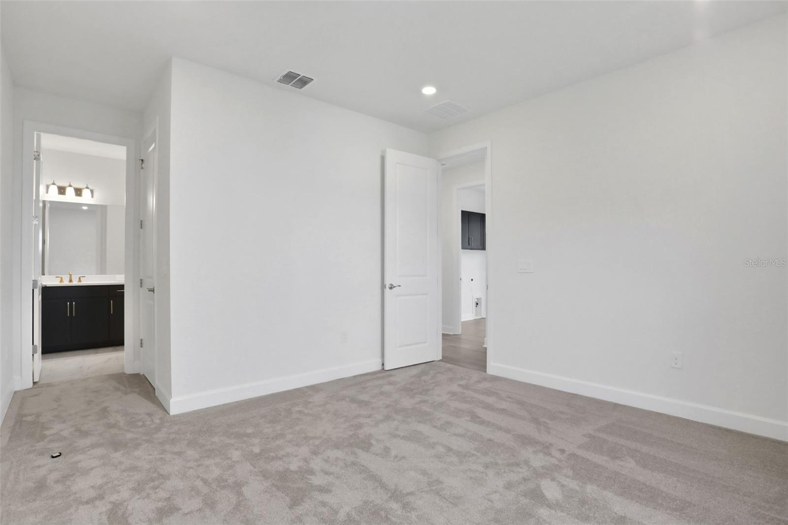 9015 Rothman Ln Property Photo 23