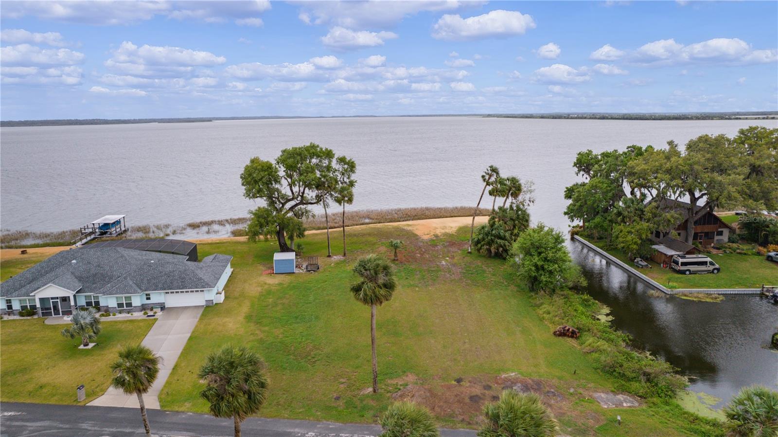 Xxxx Treasure Island Rd Property Photo 1