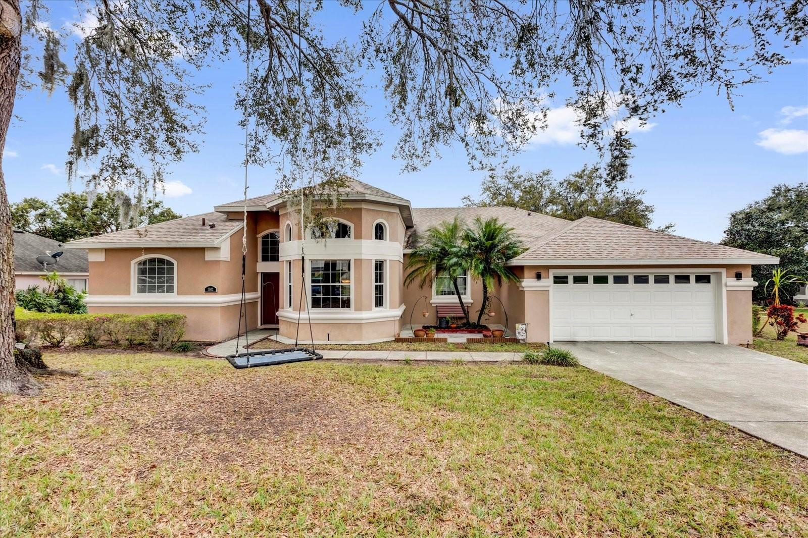1602 OAK HOLLOW RD