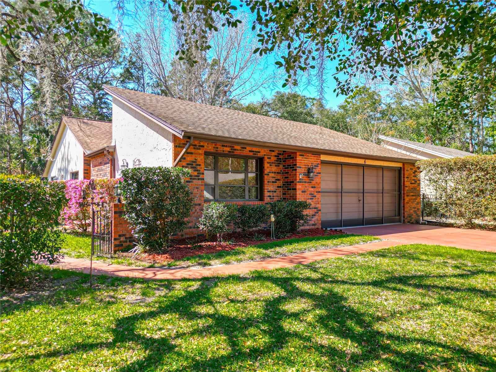 6 Oleander Ln Property Photo