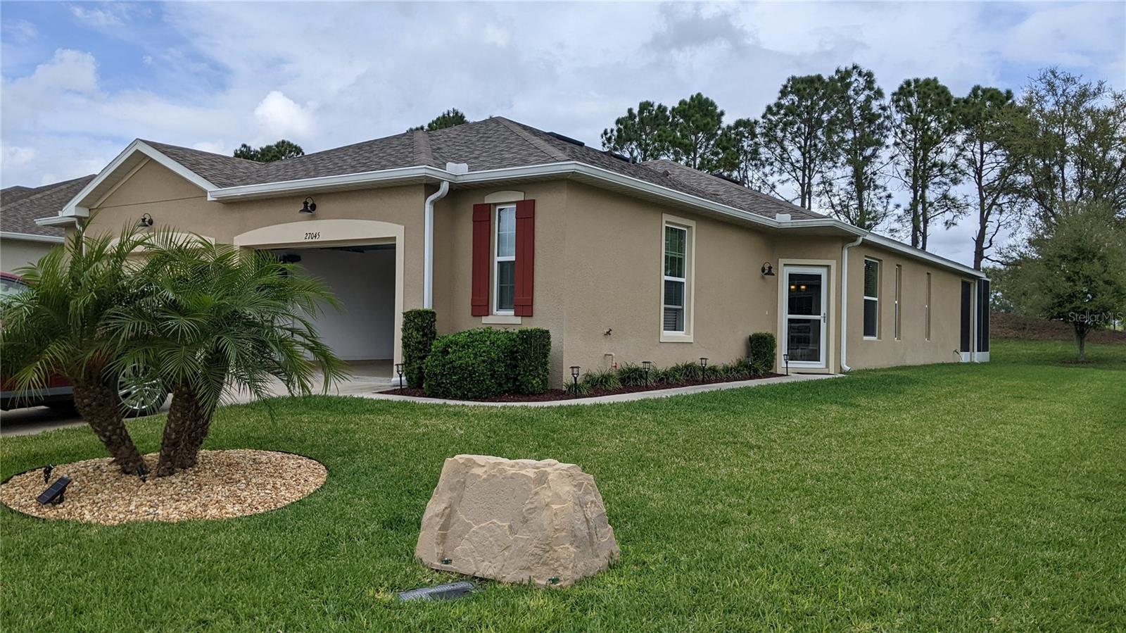 27045 White Plains Way Property Photo