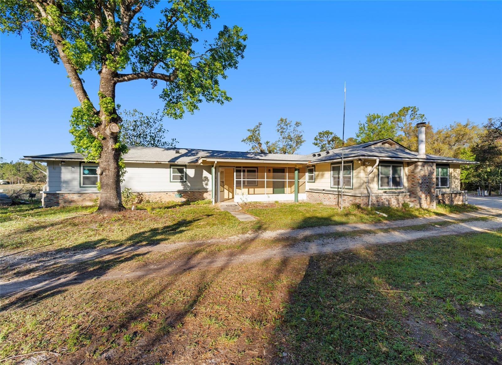 39615 Forest Dr Property Photo