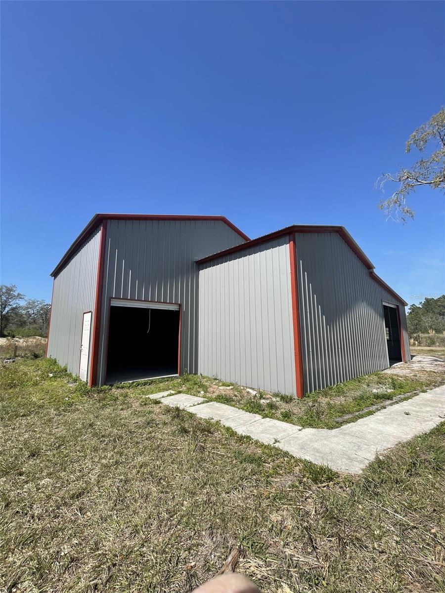 19100 County Road 33 Property Photo 2