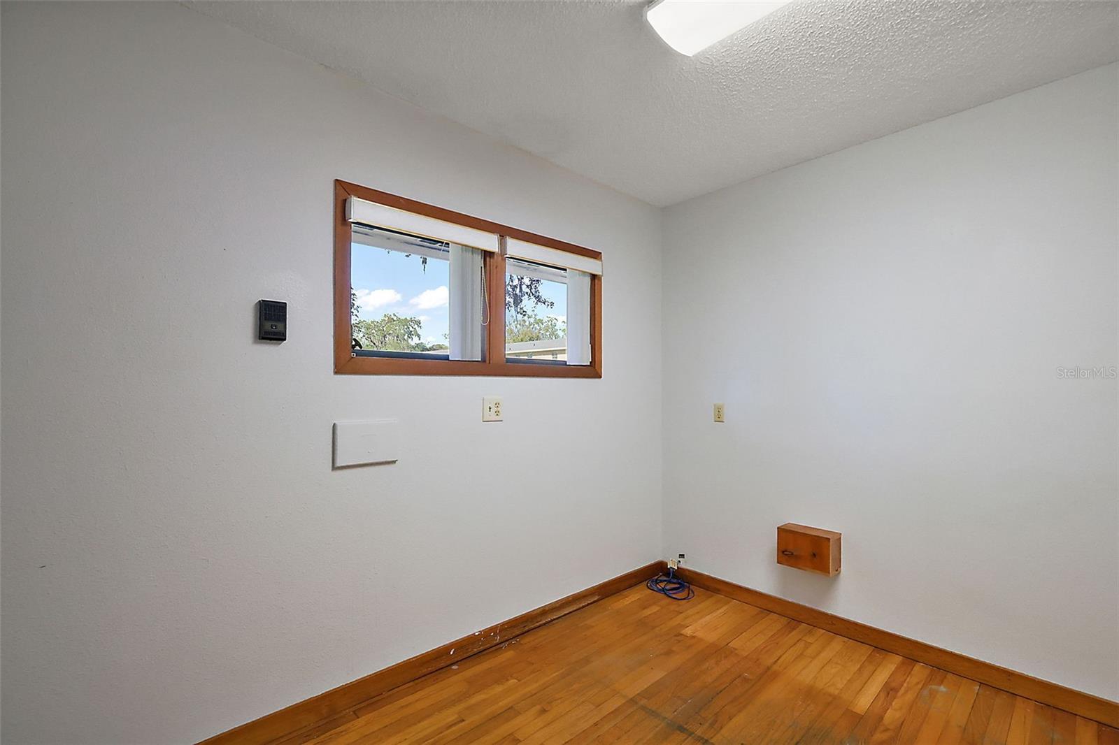 708 Lee St Property Photo 18