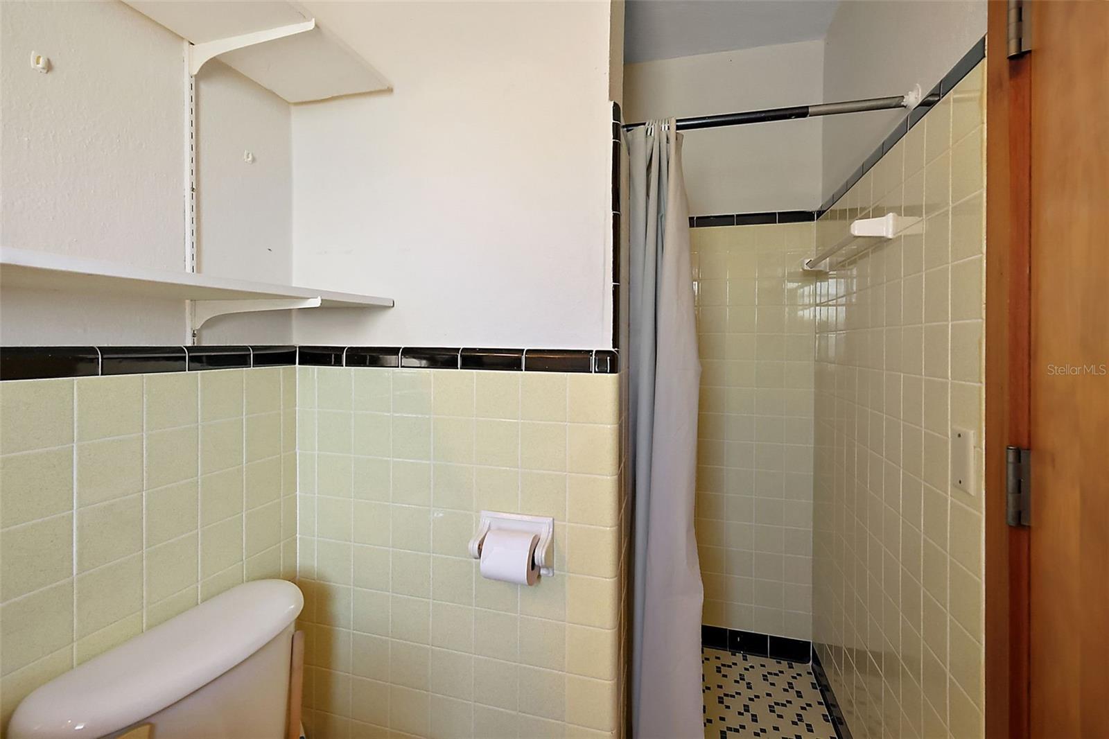 708 Lee St Property Photo 22