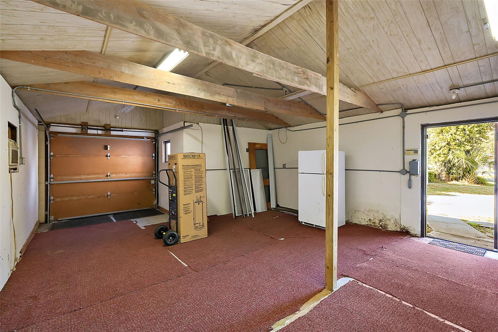 708 Lee St Property Photo 24