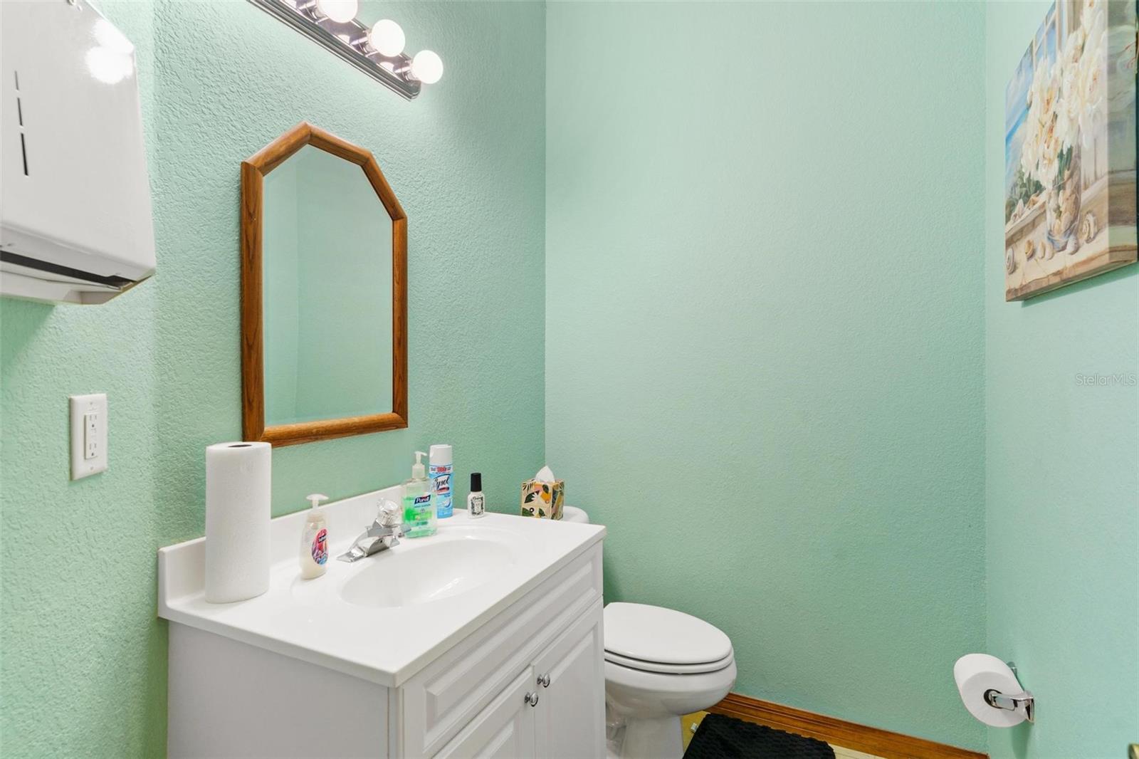 407 E Alfred St Property Photo 11
