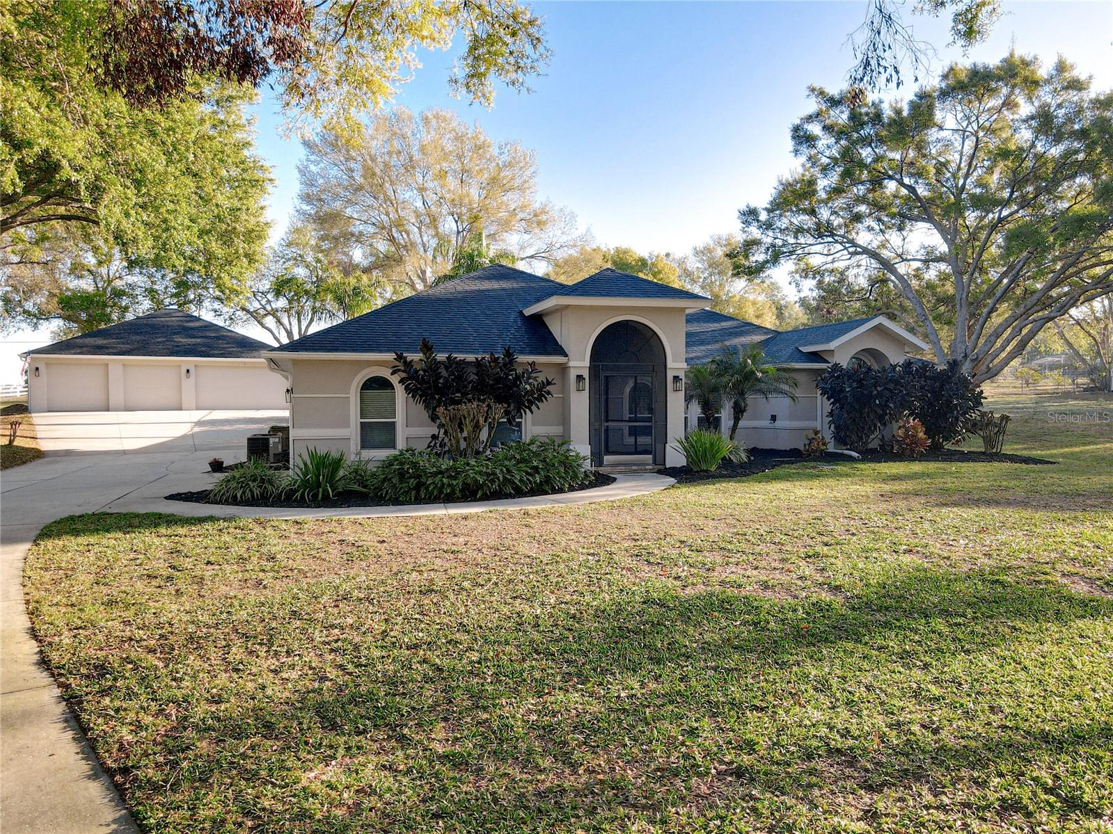 5813 Lake Emma Ct Property Photo