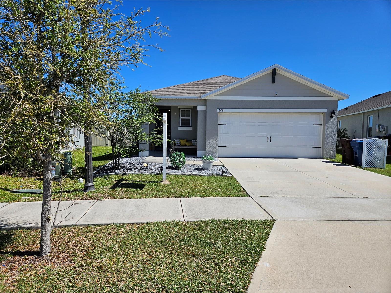 808 Brooklet Dr Property Photo