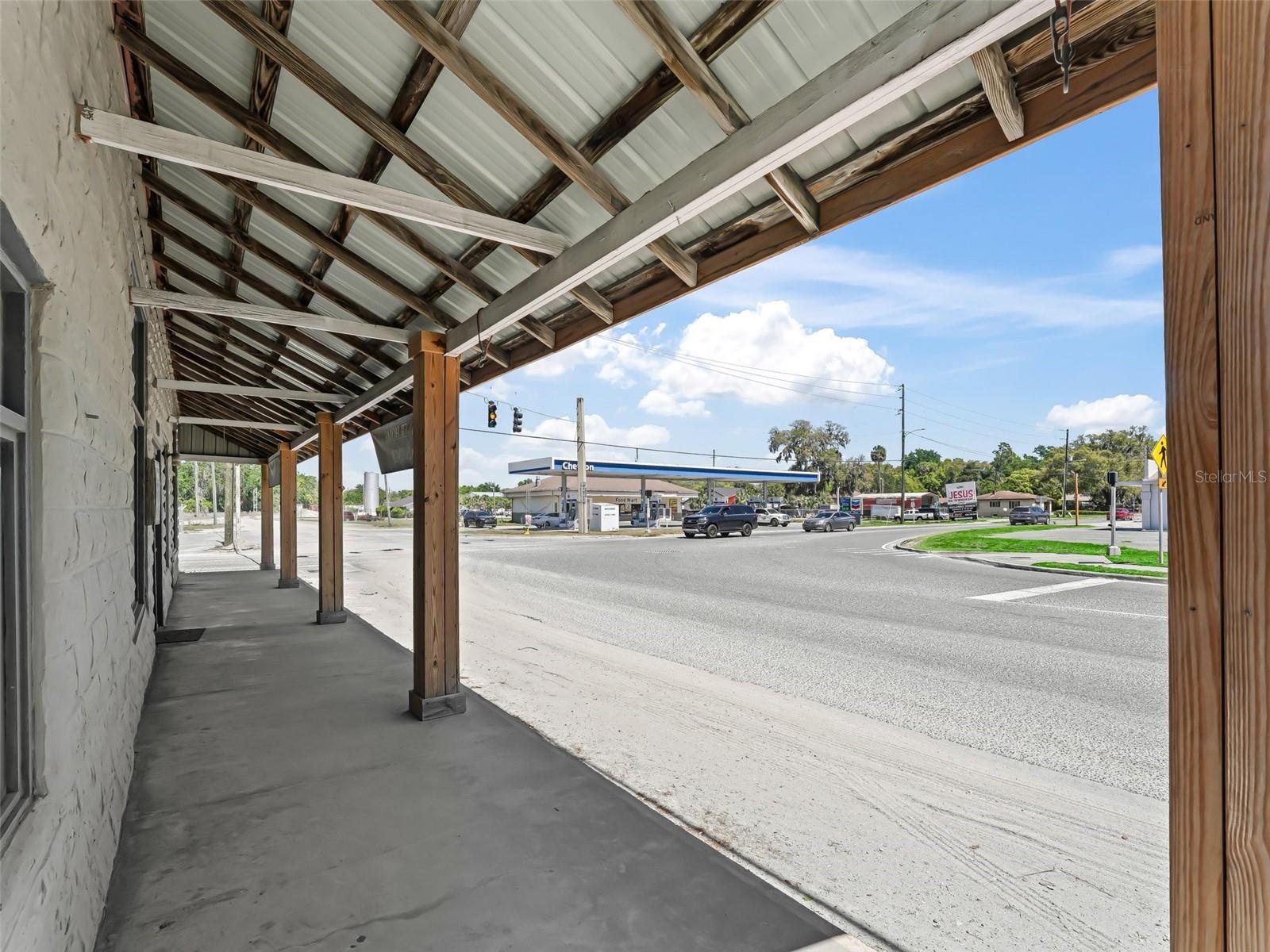 100 S Commercial St Property Photo 8