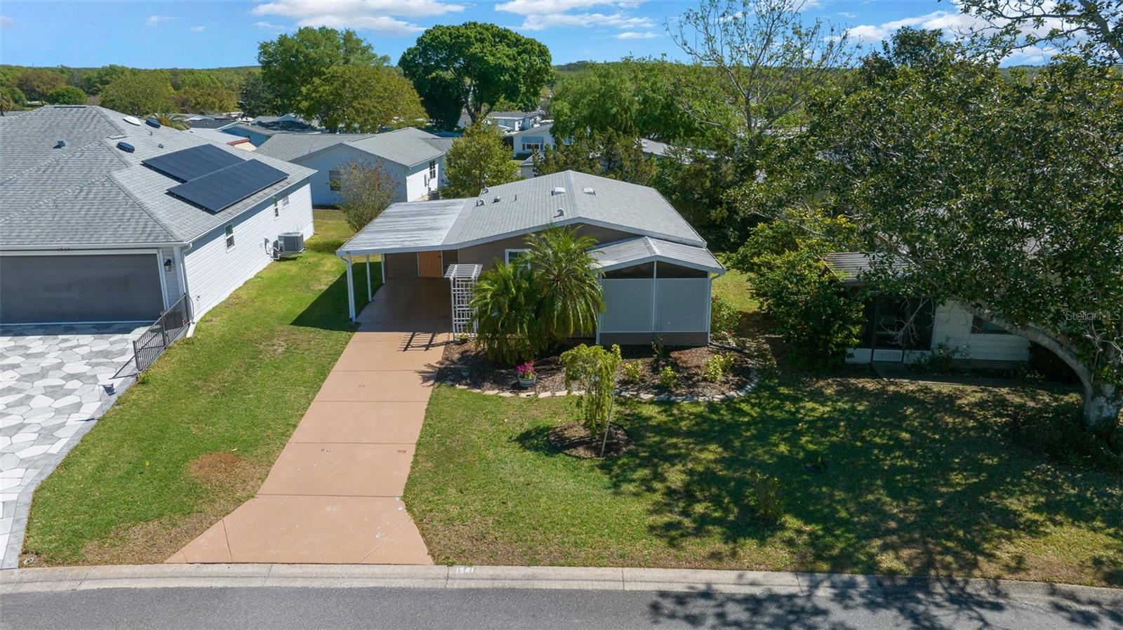 1541 Doral Cir Property Photo