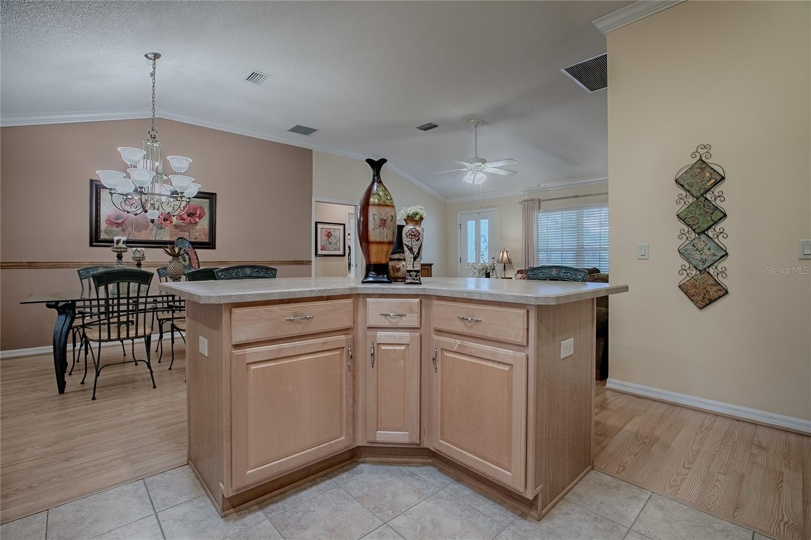 725 Beldon Ct Property Photo 17