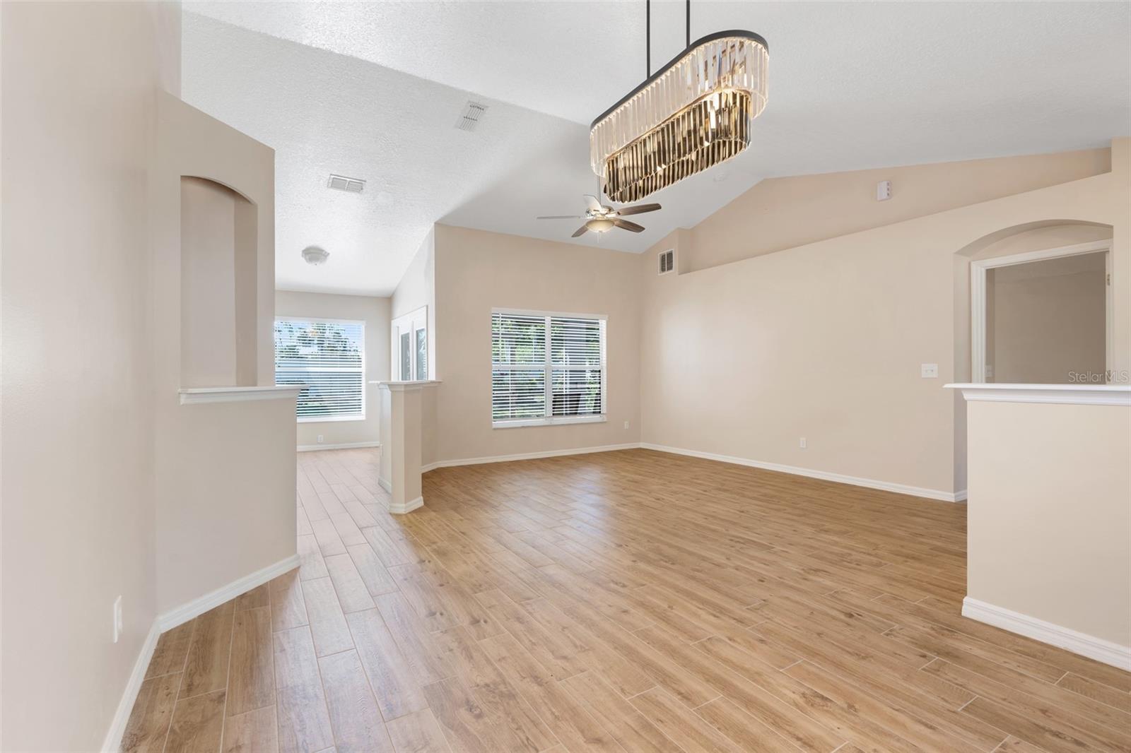 10257 Dovehill Ln Property Photo 10