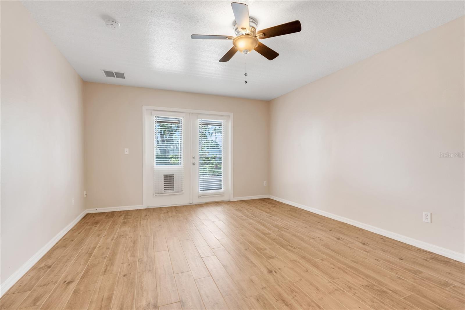 10257 Dovehill Ln Property Photo 20