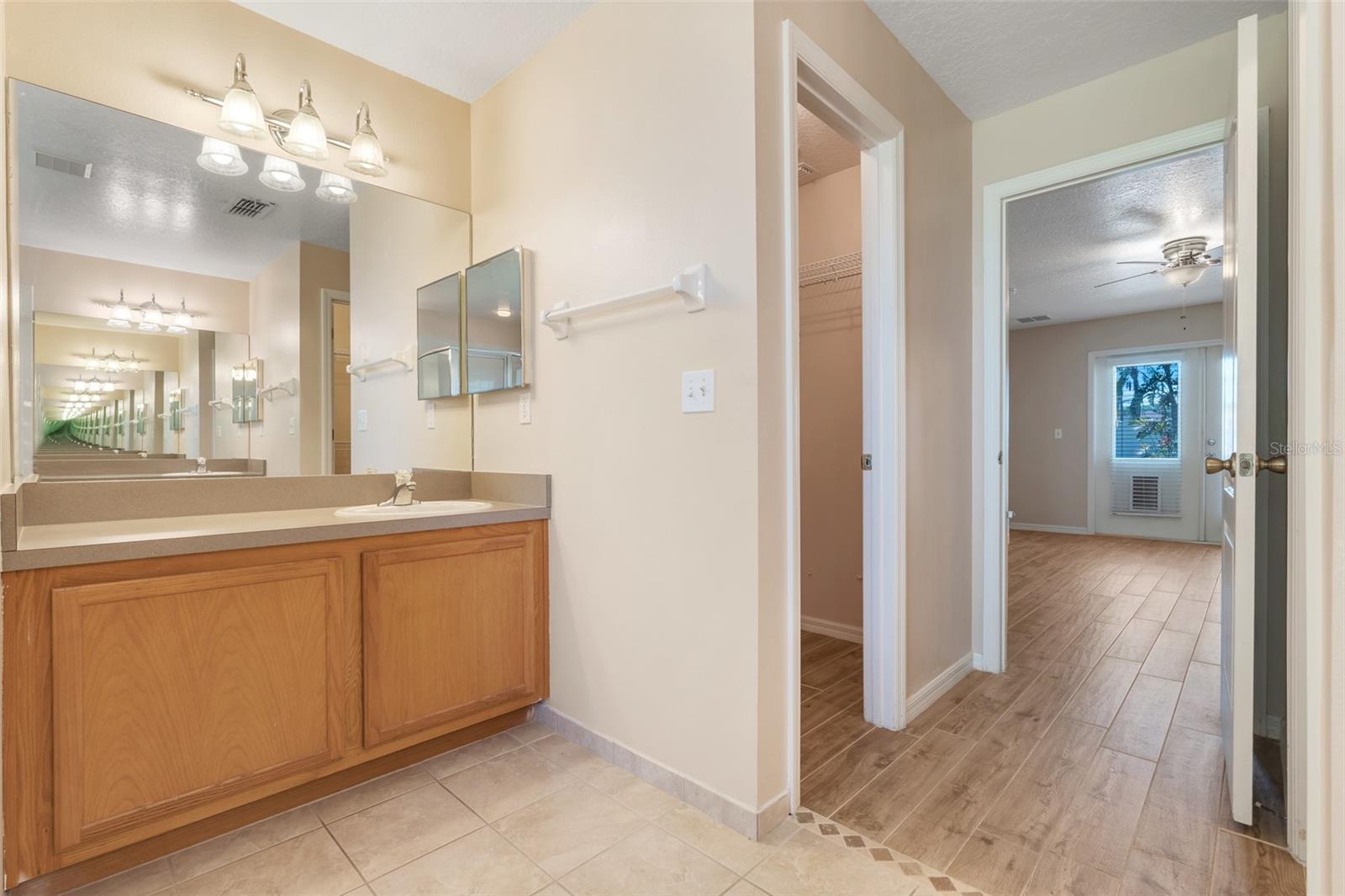 10257 Dovehill Ln Property Photo 24