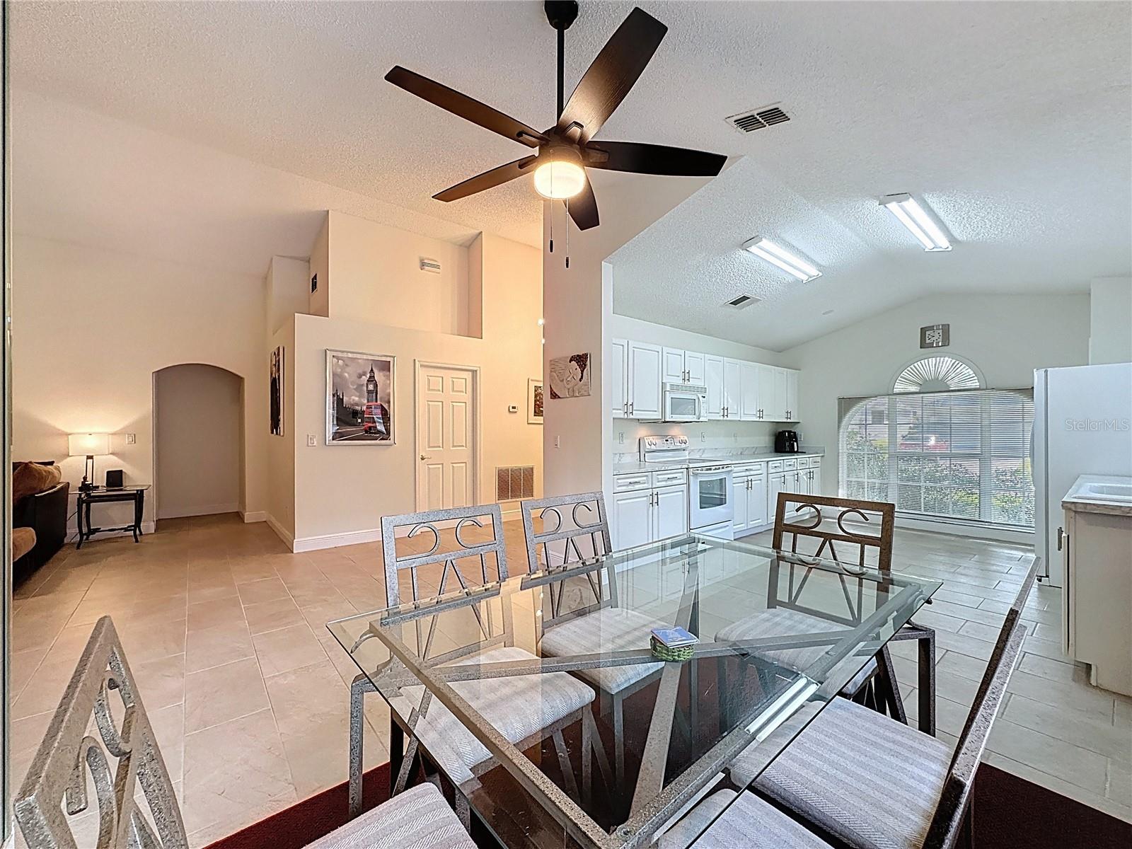 3684 Eversholt St Property Photo 4