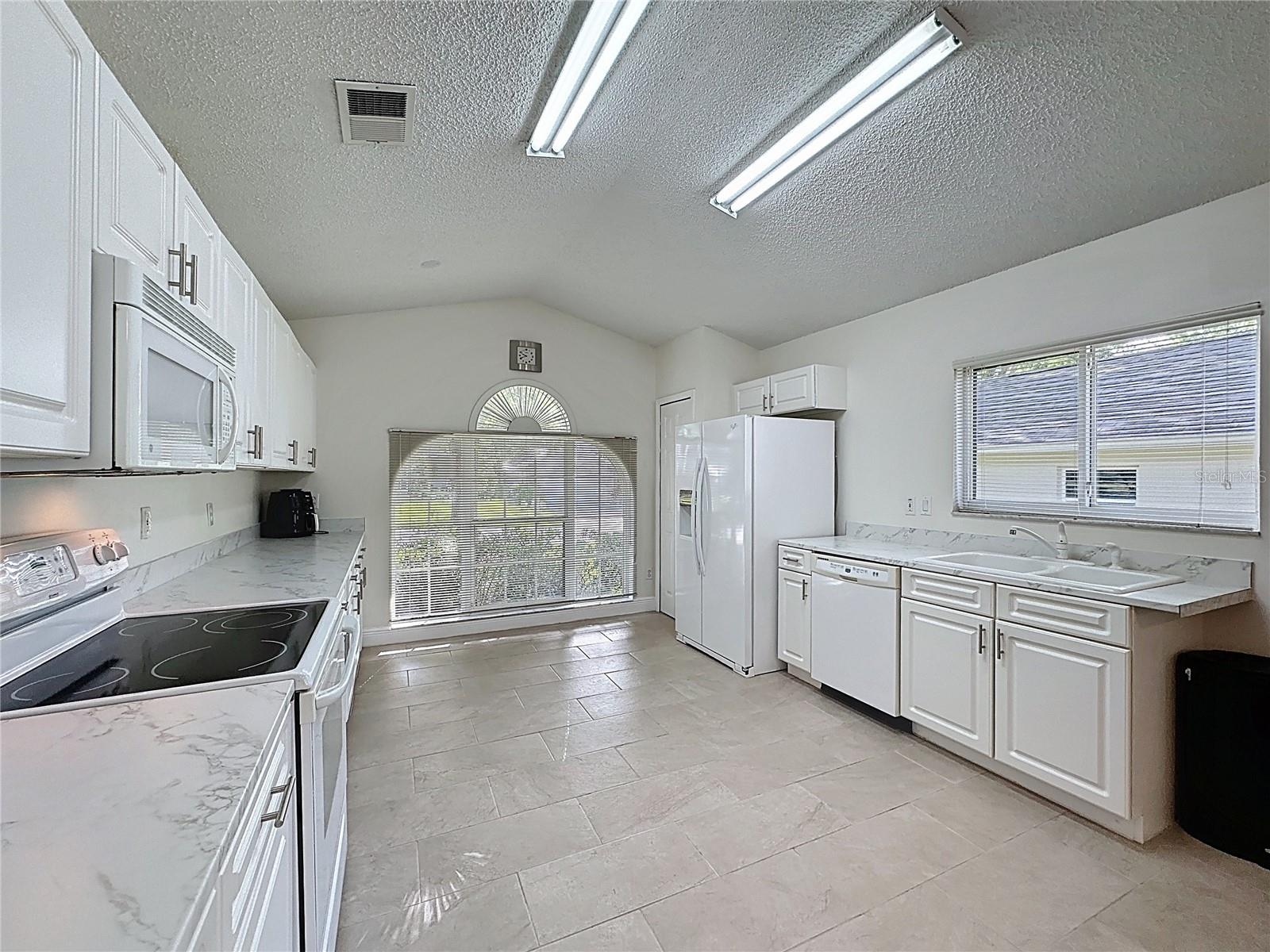3684 Eversholt St Property Photo 6