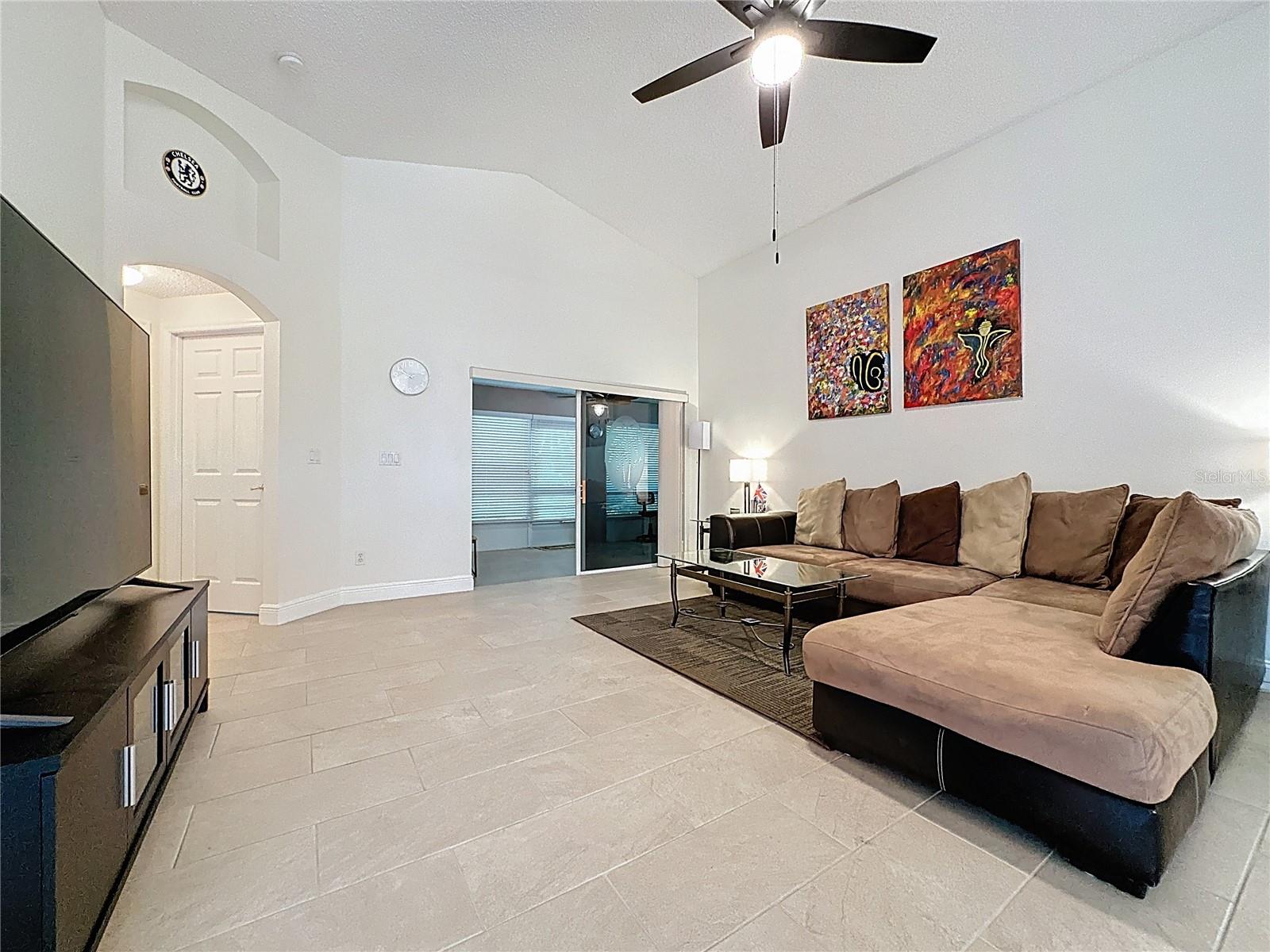 3684 Eversholt St Property Photo 14