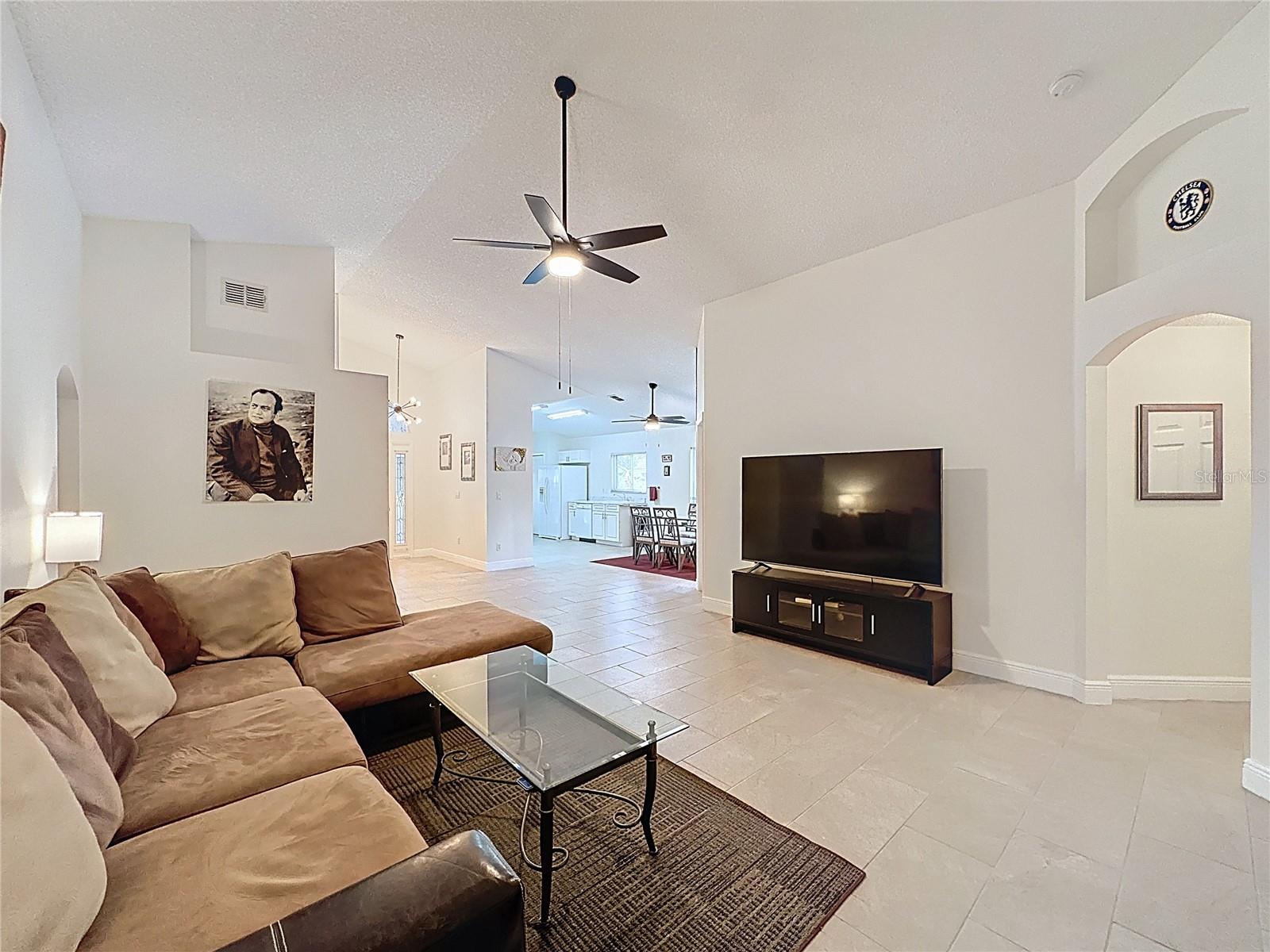 3684 Eversholt St Property Photo 15