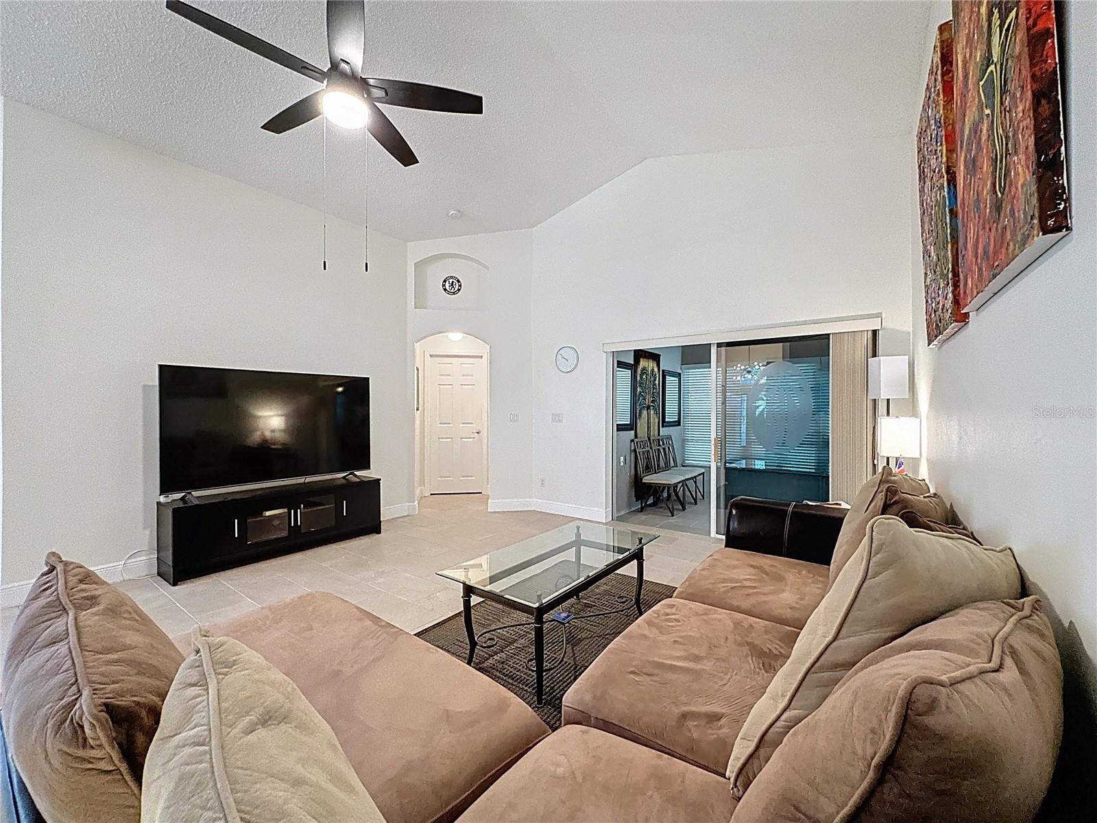 3684 Eversholt St Property Photo 16