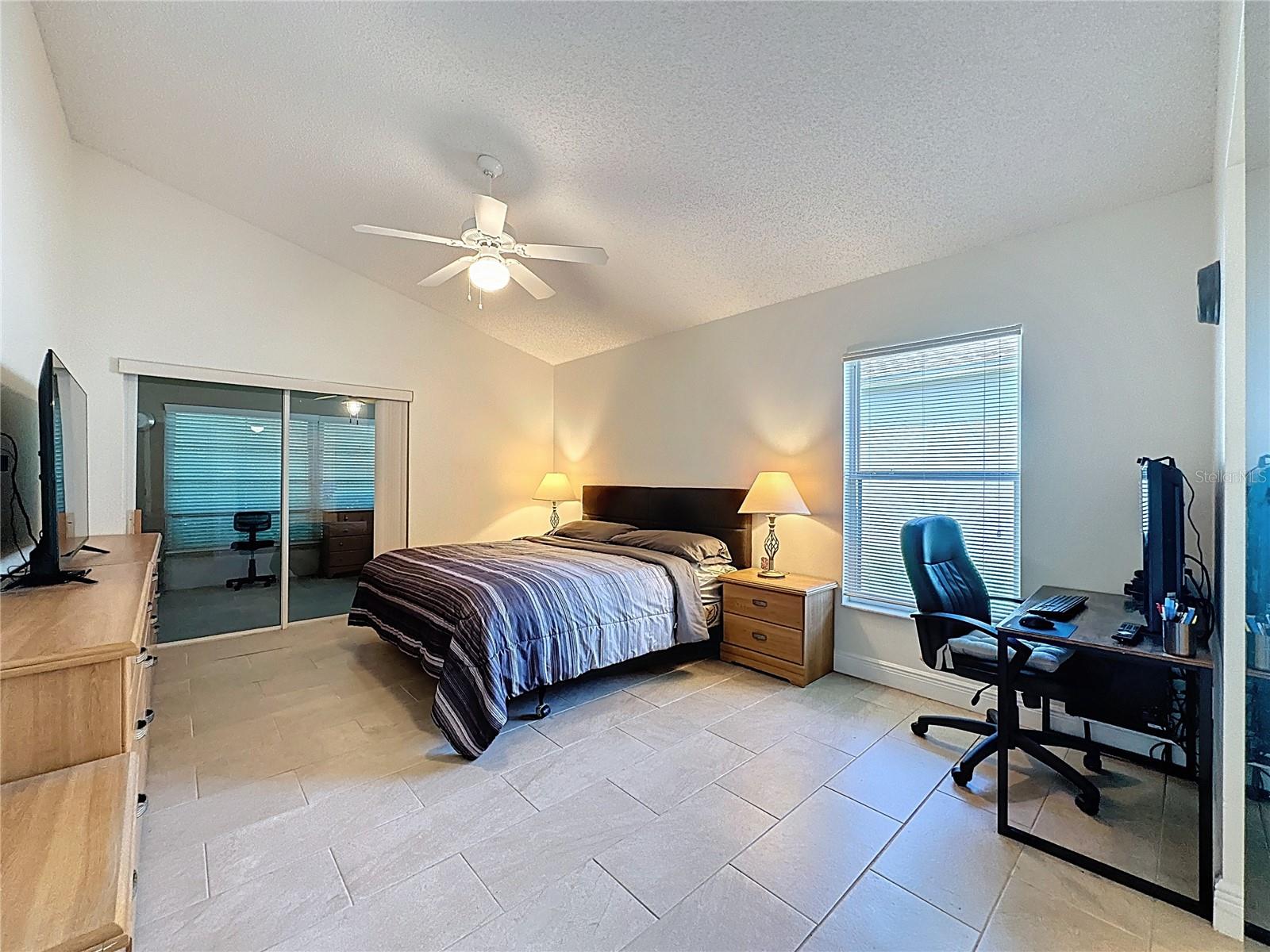 3684 Eversholt St Property Photo 18