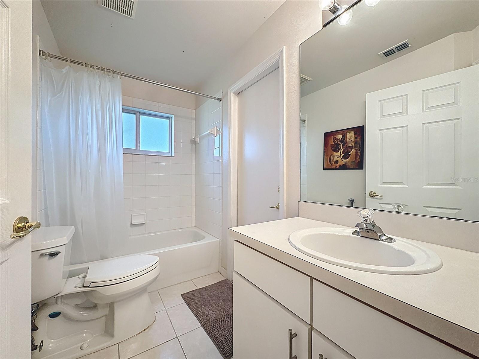3684 Eversholt St Property Photo 27