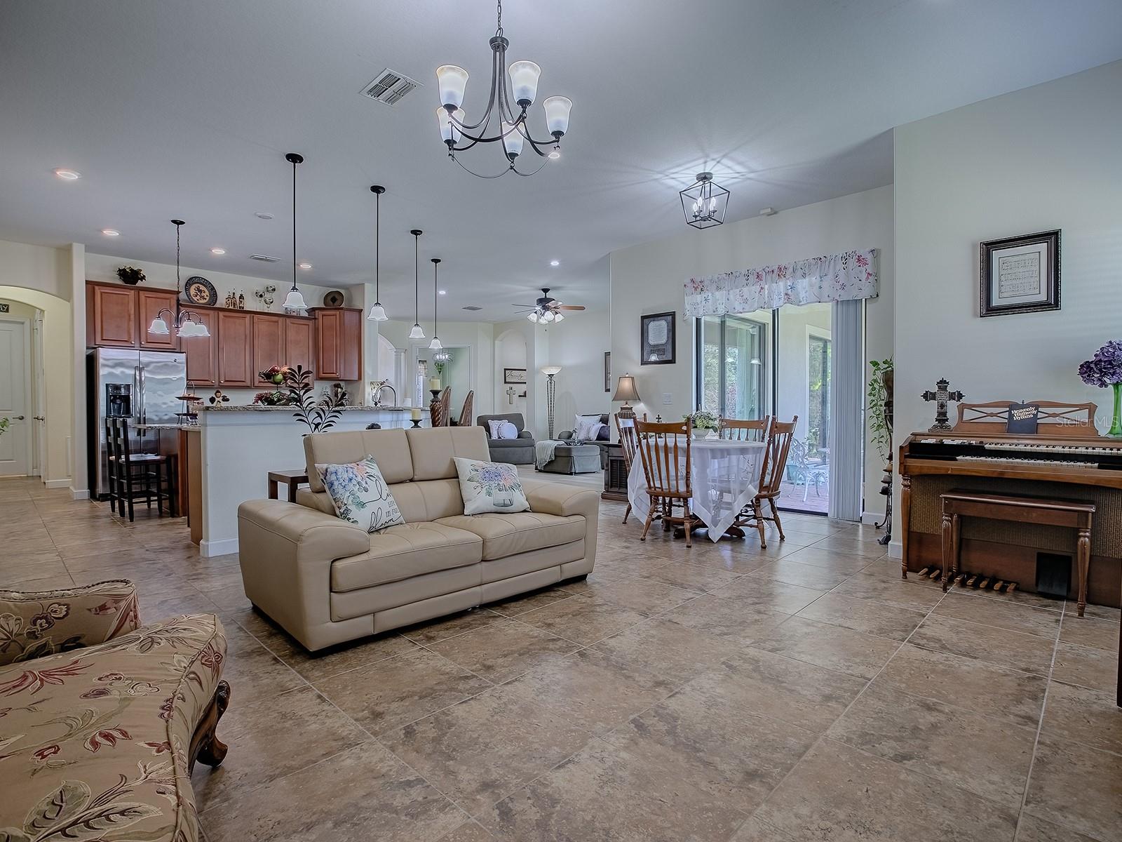 1408 Deuce Cir Property Photo 22