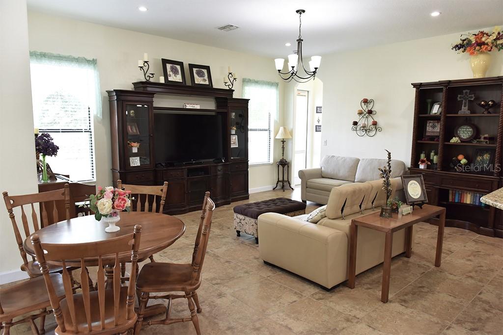 1408 Deuce Cir Property Photo 23